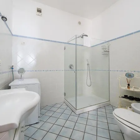 Scorcio D' Oltremare - Sea View In דירה