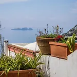 Apartamento Scorcio D' Oltremare - Sea View In *